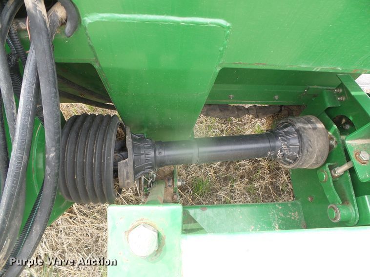 image for item DI5555 2006 John Deere 936D  draper head