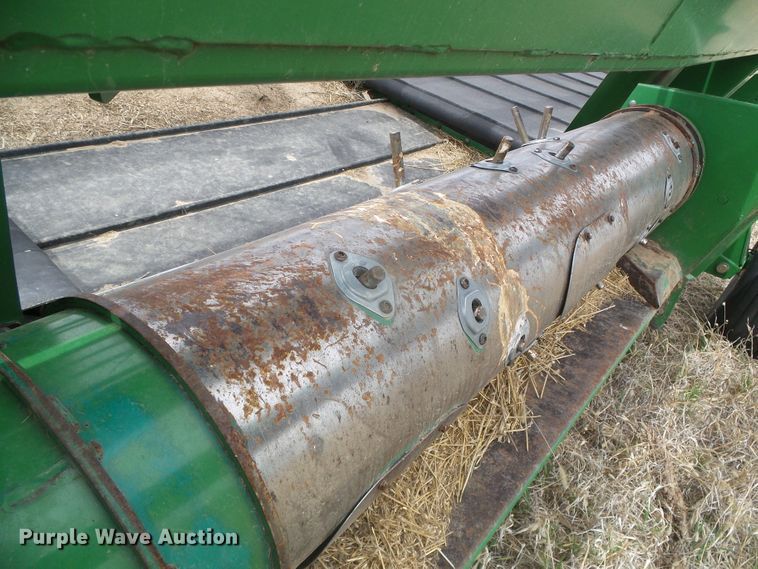 image for item DI5555 2006 John Deere 936D  draper head