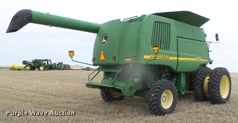 image for item DI5556 2005 John Deere 9860 STS  combine