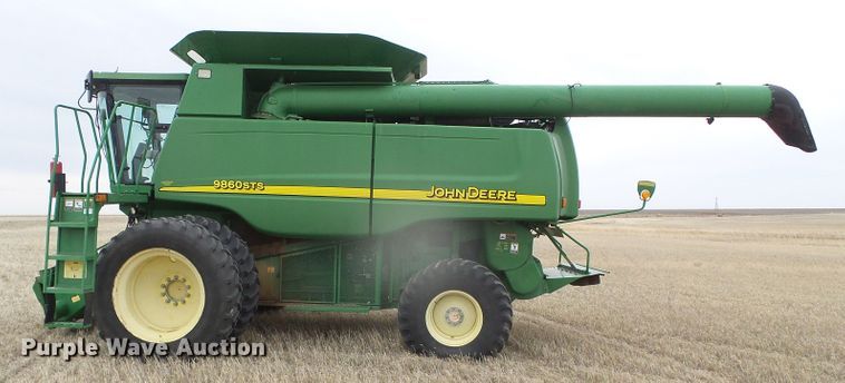 image for item DI5556 2005 John Deere 9860 STS  combine