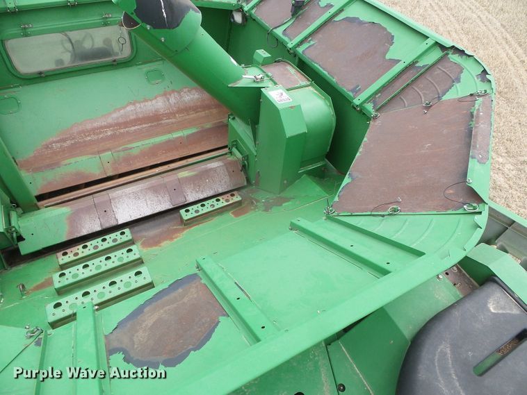 image for item DI5556 2005 John Deere 9860 STS  combine