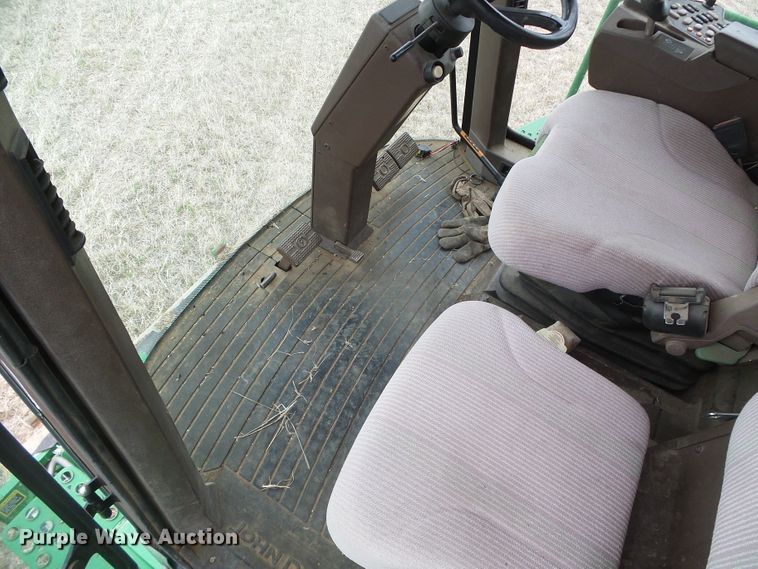 image for item DI5556 2005 John Deere 9860 STS  combine
