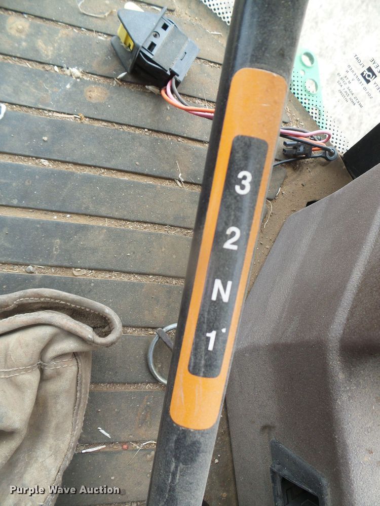 image for item DI5556 2005 John Deere 9860 STS  combine