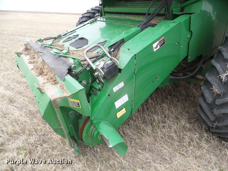 image for item DI5556 2005 John Deere 9860 STS  combine