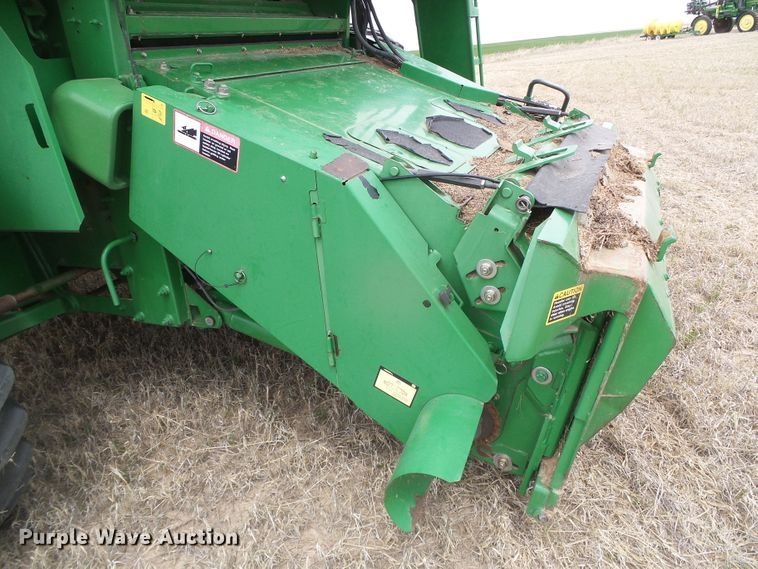 image for item DI5556 2005 John Deere 9860 STS  combine