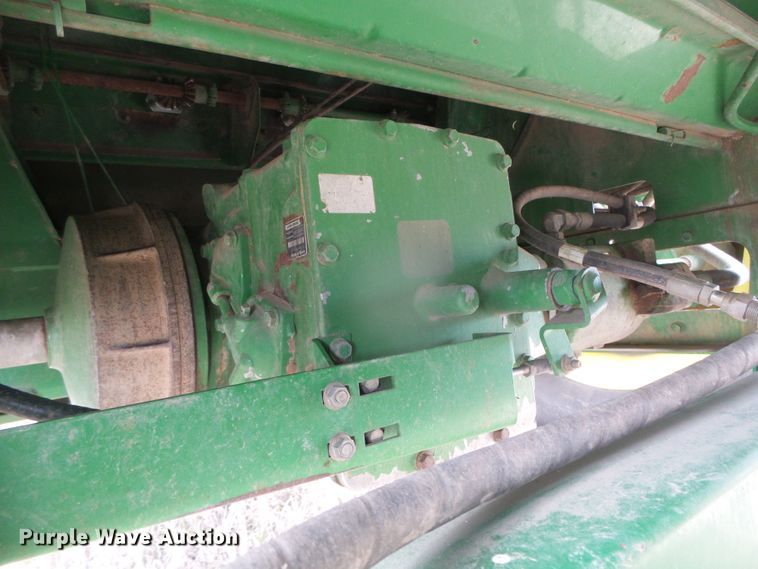 image for item DI5556 2005 John Deere 9860 STS  combine