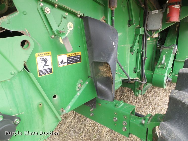 image for item DI5556 2005 John Deere 9860 STS  combine