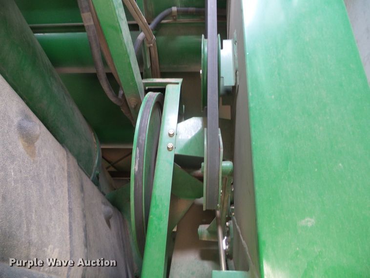 image for item DI5556 2005 John Deere 9860 STS  combine