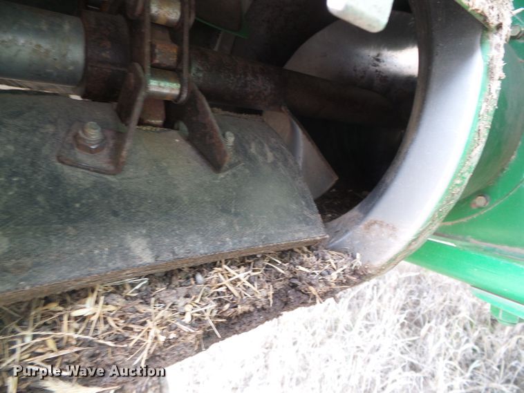 image for item DI5556 2005 John Deere 9860 STS  combine