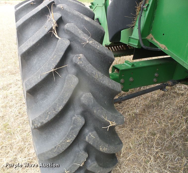 image for item DI5556 2005 John Deere 9860 STS  combine