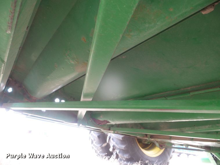 image for item DI5556 2005 John Deere 9860 STS  combine