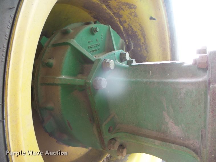 image for item DI5556 2005 John Deere 9860 STS  combine