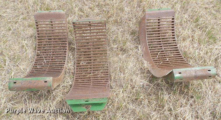 image for item DI5556 2005 John Deere 9860 STS  combine