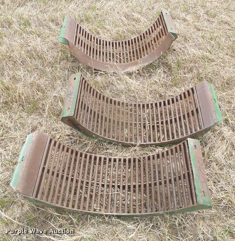 image for item DI5556 2005 John Deere 9860 STS  combine
