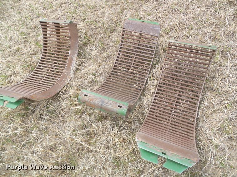 image for item DI5556 2005 John Deere 9860 STS  combine