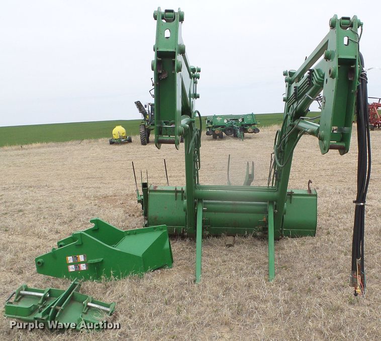 image for item DI5561 John Deere 840  loader