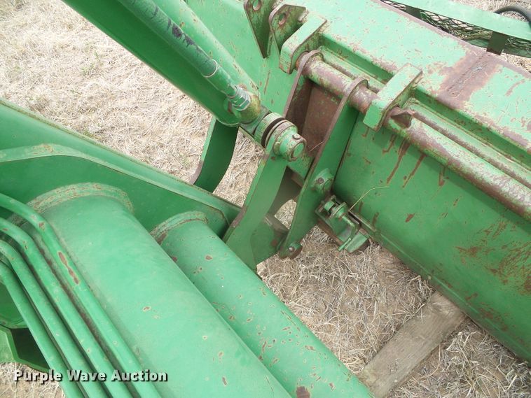 image for item DI5561 John Deere 840  loader