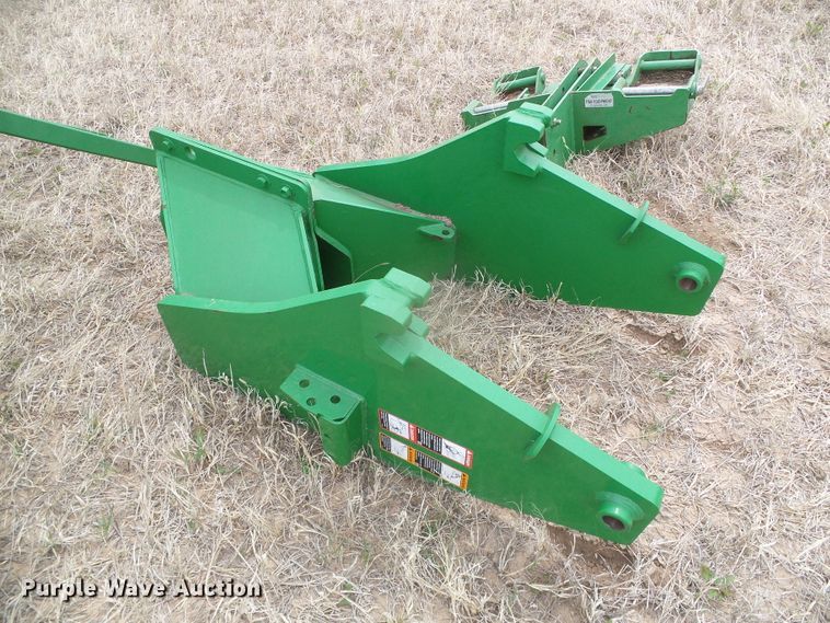 image for item DI5561 John Deere 840  loader