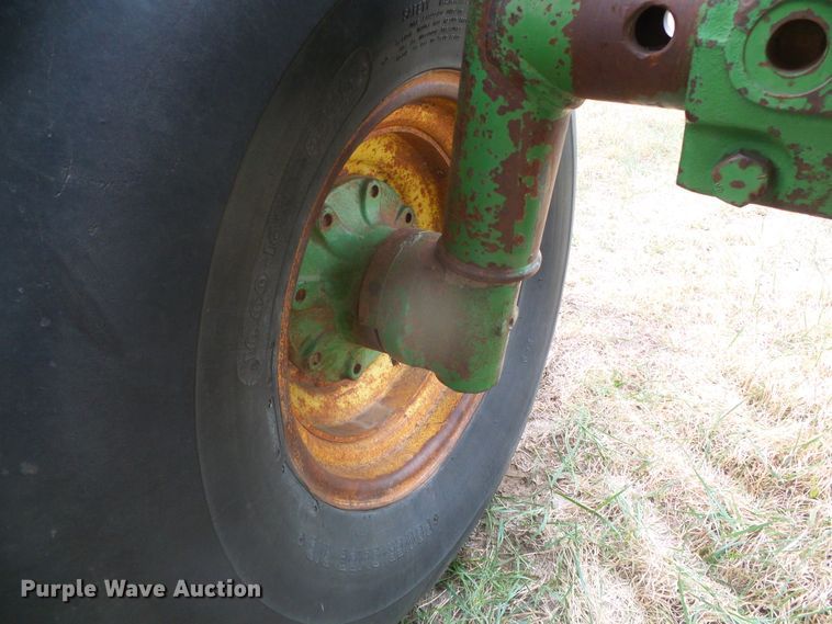 image for item DI5563 1971 John Deere 4620  tractor