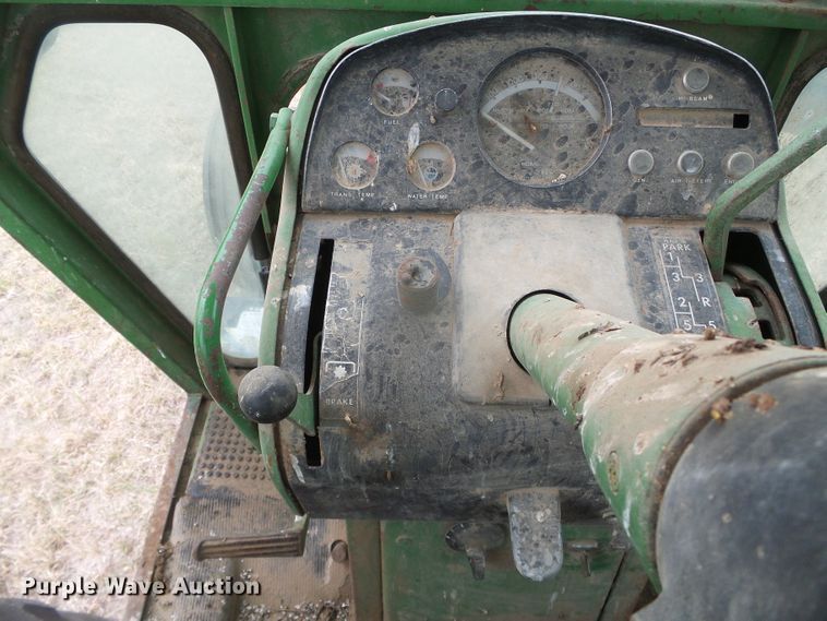 image for item DI5563 1971 John Deere 4620  tractor