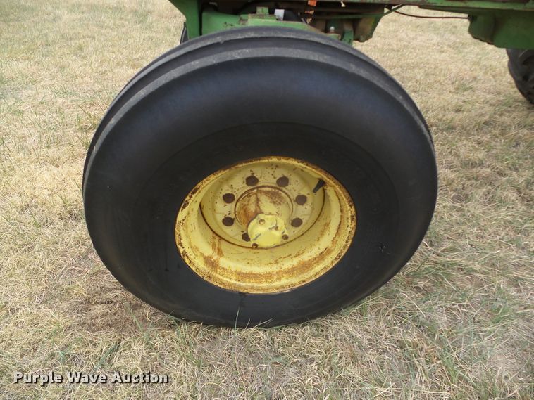 image for item DI5563 1971 John Deere 4620  tractor