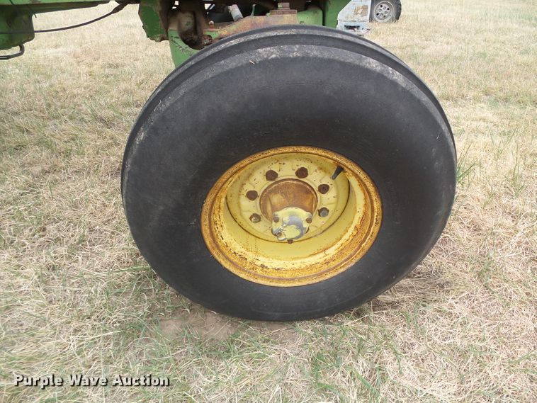 image for item DI5563 1971 John Deere 4620  tractor