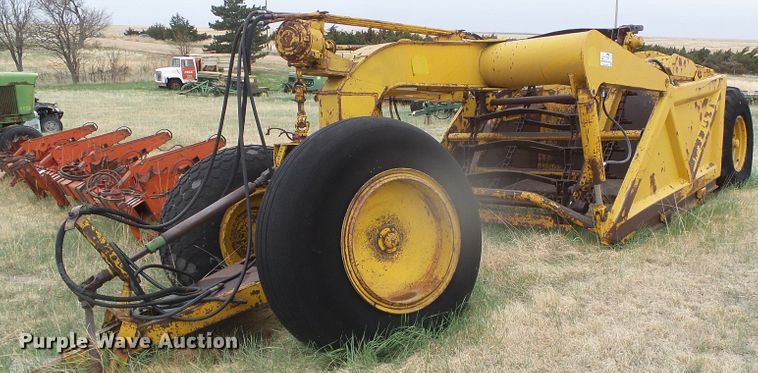 image for item DI5564 Yellow House  scraper