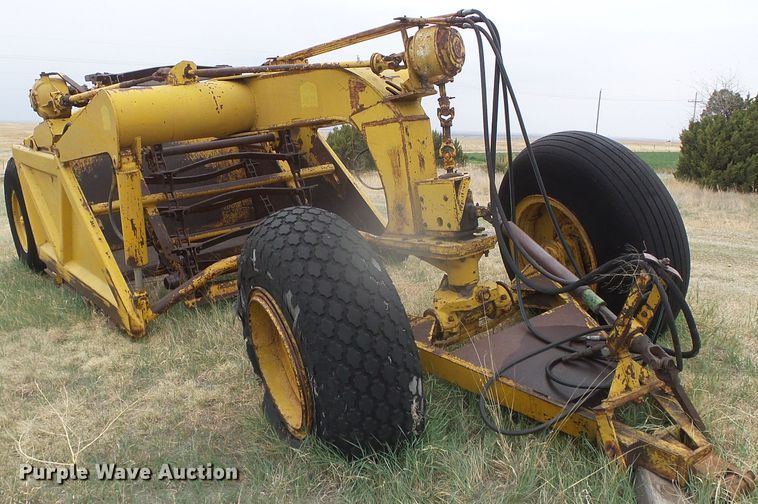 image for item DI5564 Yellow House  scraper