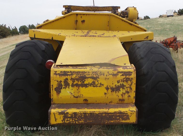 image for item DI5564 Yellow House  scraper