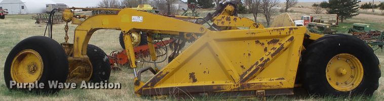 image for item DI5564 Yellow House  scraper