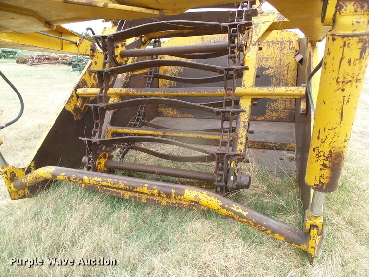 image for item DI5564 Yellow House  scraper