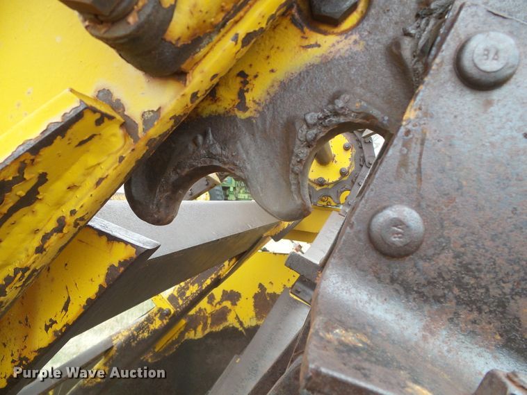 image for item DI5564 Yellow House  scraper