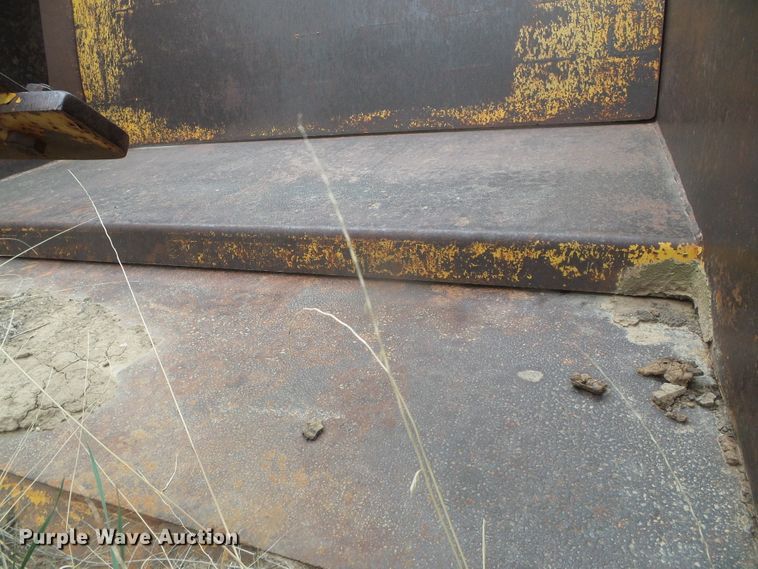 image for item DI5564 Yellow House  scraper