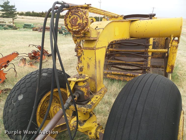 image for item DI5564 Yellow House  scraper