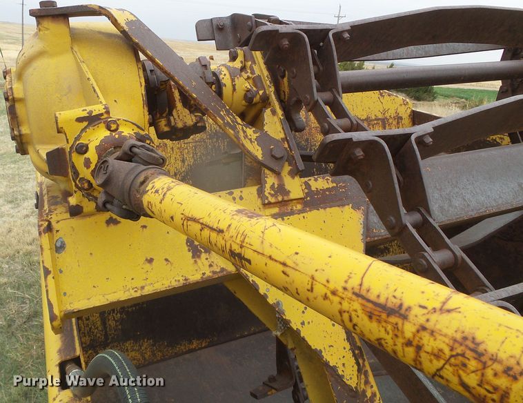 image for item DI5564 Yellow House  scraper