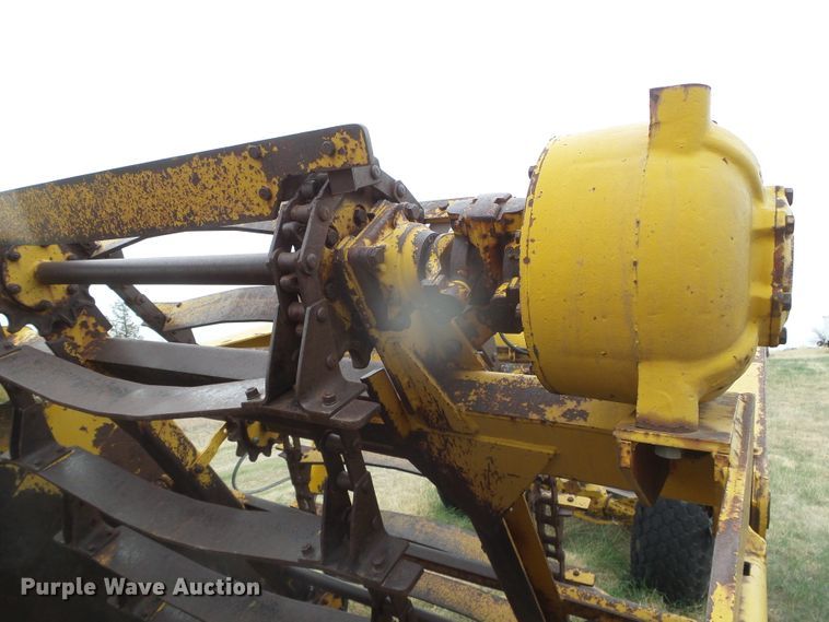 image for item DI5564 Yellow House  scraper