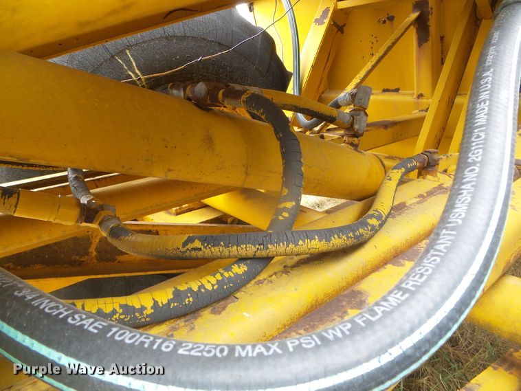 image for item DI5564 Yellow House  scraper