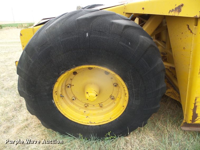 image for item DI5564 Yellow House  scraper