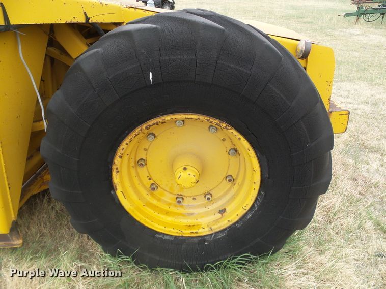 image for item DI5564 Yellow House  scraper