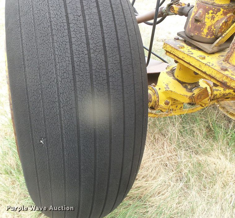 image for item DI5564 Yellow House  scraper