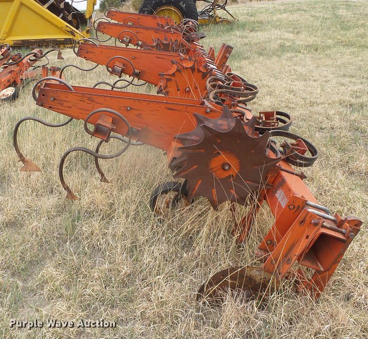 image for item DI5565 Krause 378  row crop cultivator