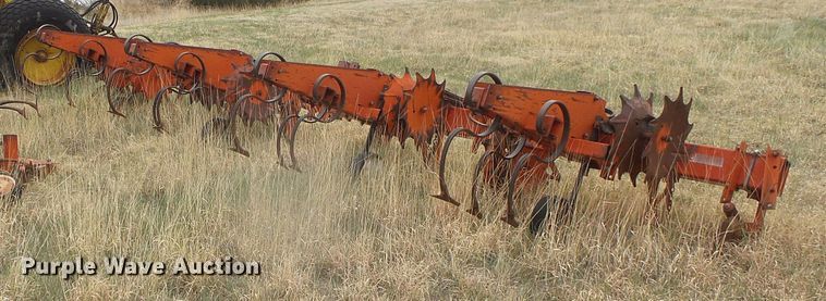image for item DI5565 Krause 378  row crop cultivator