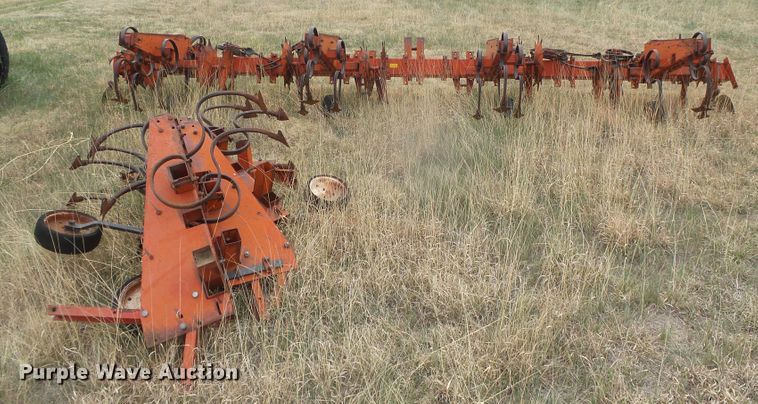 image for item DI5565 Krause 378  row crop cultivator
