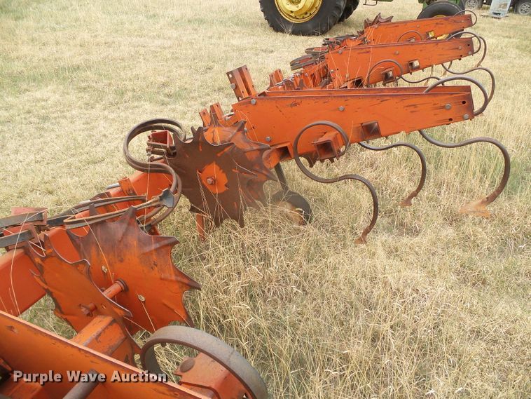 image for item DI5565 Krause 378  row crop cultivator