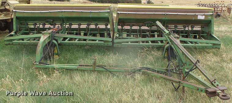 image for item DI5570 (3) John Deere 9300 hoe grain drills