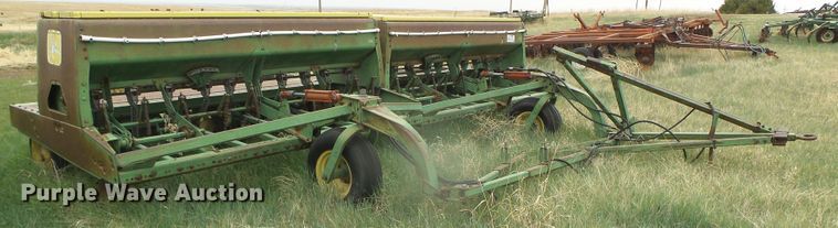 image for item DI5570 (3) John Deere 9300 hoe grain drills