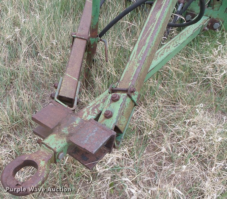 image for item DI5570 (3) John Deere 9300 hoe grain drills