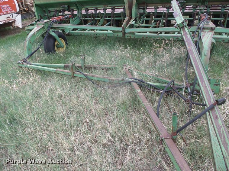 image for item DI5570 (3) John Deere 9300 hoe grain drills