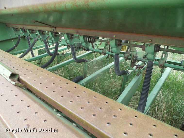 image for item DI5570 (3) John Deere 9300 hoe grain drills
