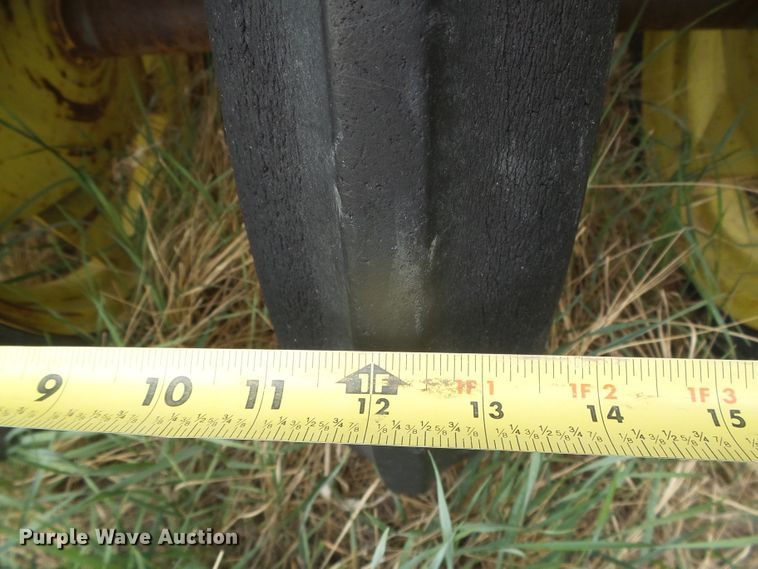 image for item DI5570 (3) John Deere 9300 hoe grain drills